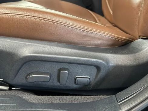 Used 2018 Subaru Outback 3.6R Touring w/ Popular Package #3 AWD/4WD image 18