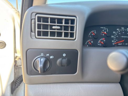 Used 2001 Ford F350 XL image 23