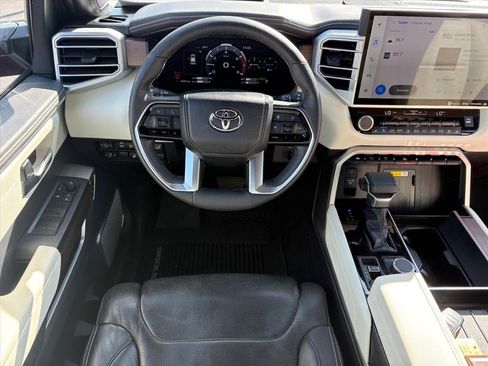 Used 2023 Toyota Sequoia Capstone image 4