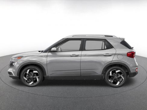 Used 2026 Hyundai Venue SEL FWD image 3