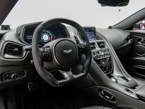Used 2020 Aston Martin DB11 AMR RWD image 5
