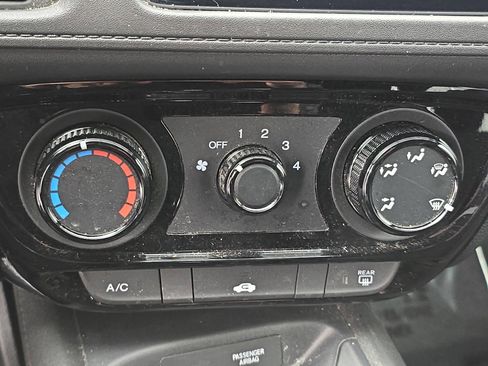 Used 2021 Honda HR-V Sport image 23