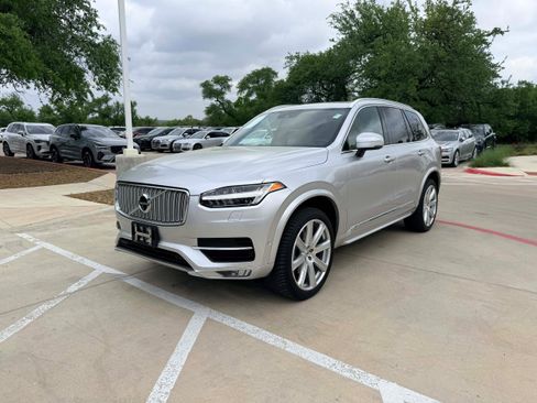 Used 2017 Volvo XC90 T6 Inscription w/ Vision Package image 2