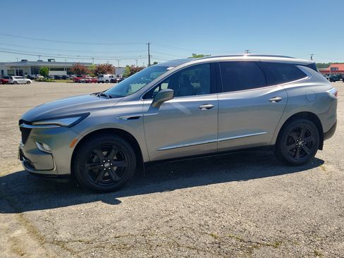 Used 2023 Buick Enclave Essence w/ Experience Buick Package AWD/4WD image 1