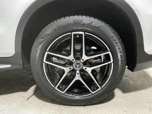 Used 2019 Mercedes-Benz GLC 300 4MATIC image 8
