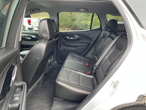 Used 2024 GMC Terrain AT4 image 28