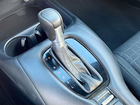 Used 2023 Honda HR-V LX image 17