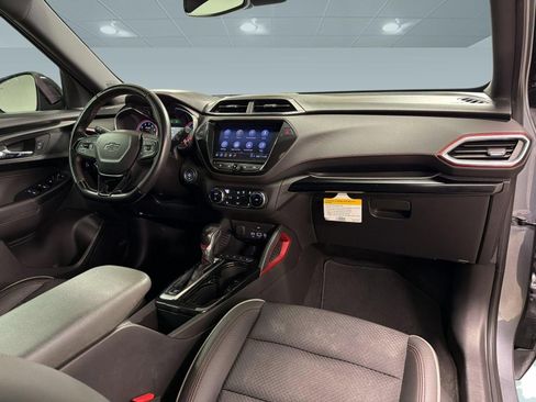 Used 2021 Chevrolet TrailBlazer RS w/ Technology Package FWD image 30