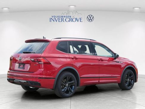 Certified 2024 Volkswagen Tiguan SE R-Line AWD/4WD image 7