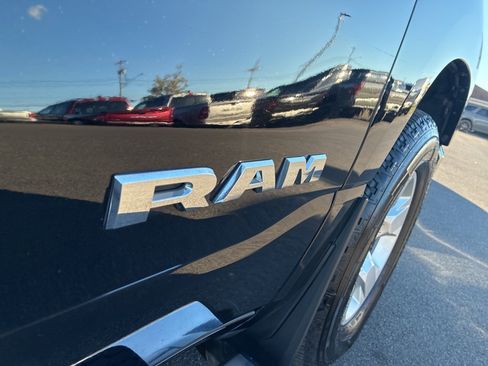 Used 2021 RAM 1500 Big Horn image 14