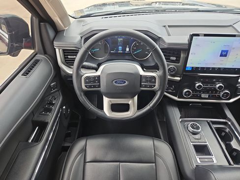 Used 2024 Ford Expedition Max XLT image 29