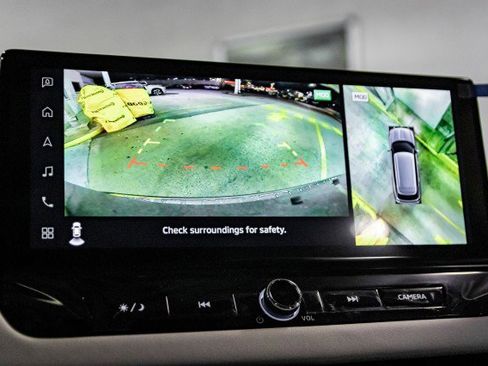 New 2025 Mitsubishi Outlander SE image 11