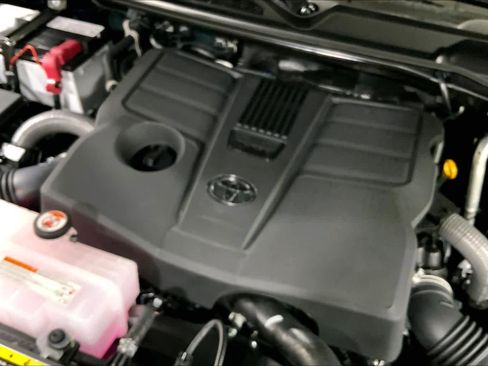 New 2026 Toyota Tundra Limited image 17