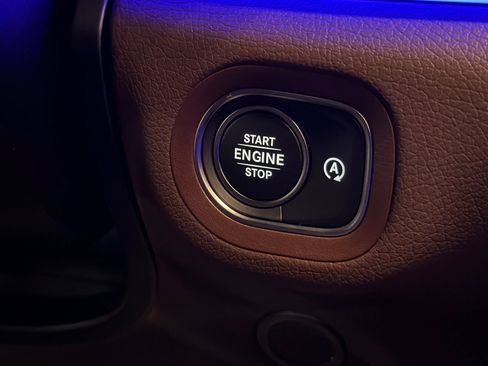 New 2026 Mercedes-Benz GLS 450 4MATIC image 23