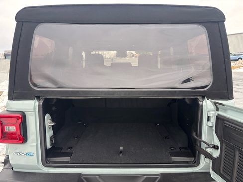 Used 2024 Jeep Wrangler Sahara image 11