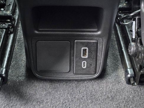 Certified 2025 Buick Encore GX Preferred image 17