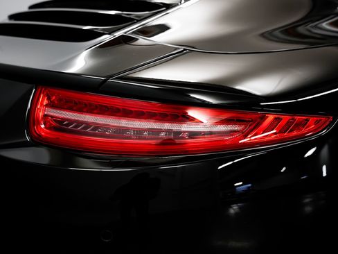 Used 2014 Porsche 911 Carrera S RWD image 34