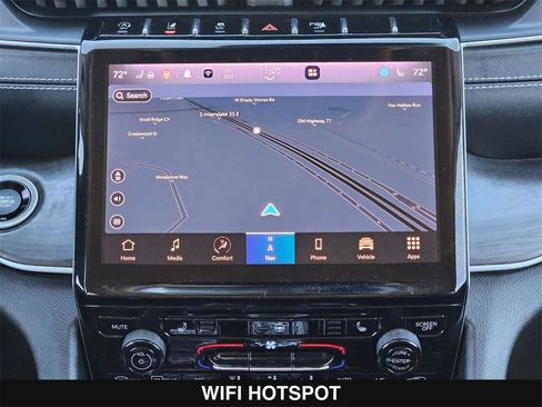 Used 2023 Jeep Grand Cherokee L Limited w/ Black Appearance Package image 21