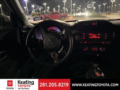 Used 2016 Kia Soul image 9