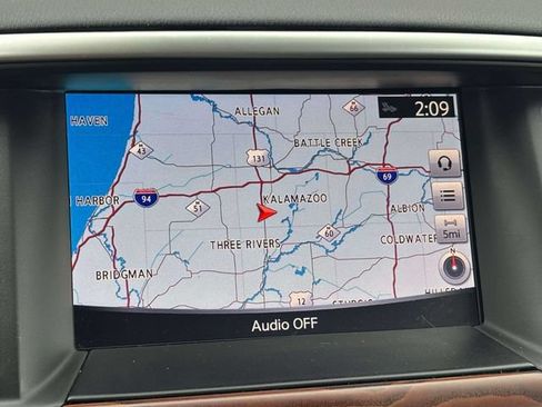 Used 2017 Nissan Pathfinder Platinum w/ Cargo Package AWD/4WD image 17