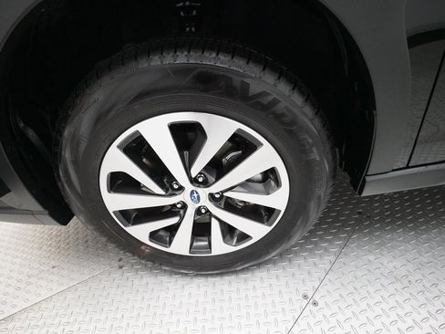 Certified 2025 Subaru Outback Premium w/ Popular Package #1A image 27