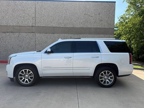 Used 2017 GMC Yukon Denali w/ Open Road Package AWD/4WD image 3