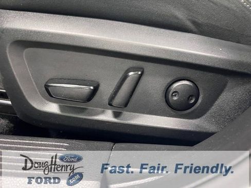 Used 2025 Nissan Rogue SV image 25