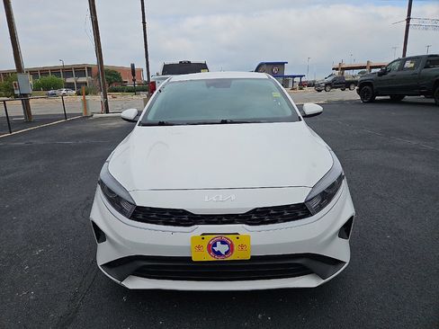 Used 2023 Kia Forte LXS FWD image 8