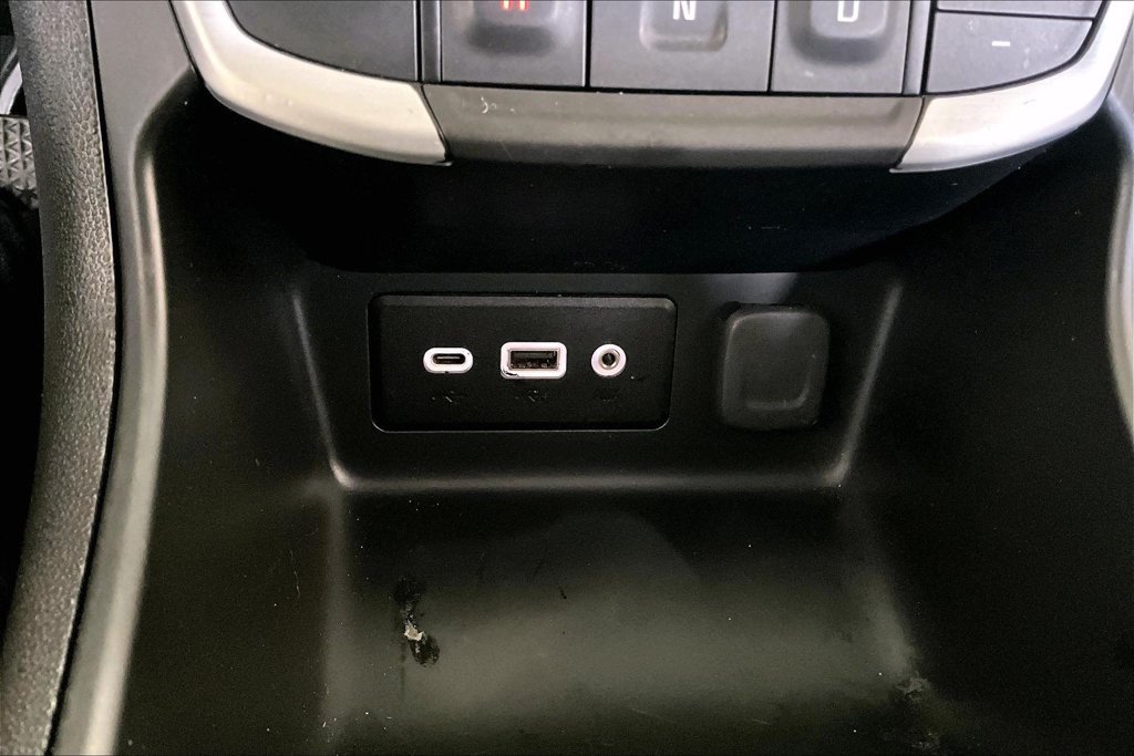Used 2022 GMC Terrain SLE AWD/4WD image 16