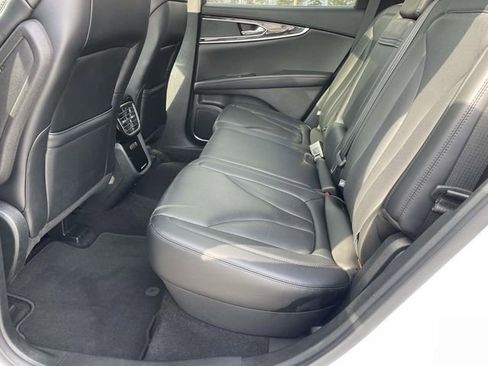 Used 2022 Lincoln Nautilus Reserve image 11