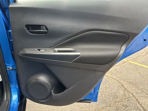 Used 2021 Nissan Kicks S image 14