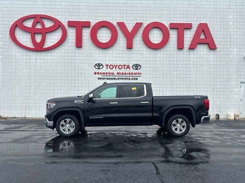 Used 2025 GMC Sierra 1500 SLT AWD/4WD image 5