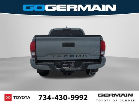 Used 2019 Toyota Tacoma TRD Sport image 9