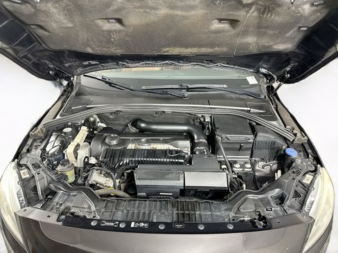 Used 2015 Volvo S60 T5 Platinum image 34