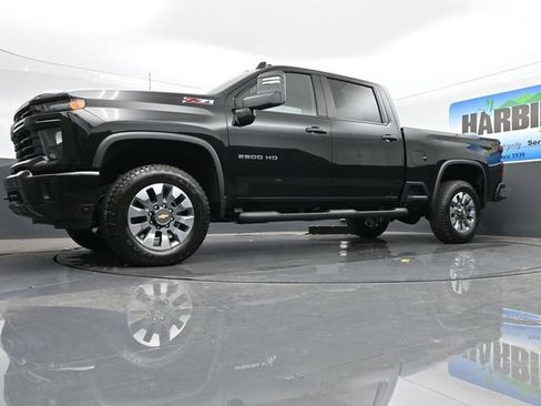 Used 2025 Chevrolet Silverado 2500 Custom w/ Custom Value Package AWD/4WD image 18