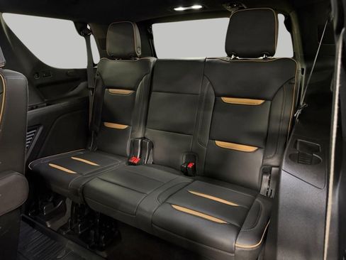 Used 2024 GMC Yukon AT4 w/ Technology Package AWD/4WD image 18