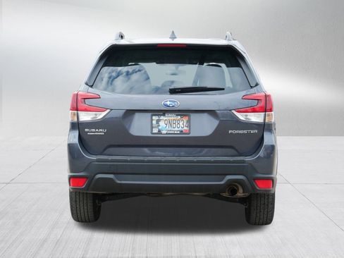 Used 2023 Subaru Forester Premium image 6