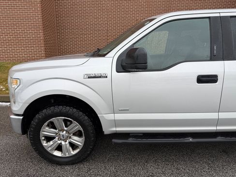 Used 2015 Ford F150 XLT image 5