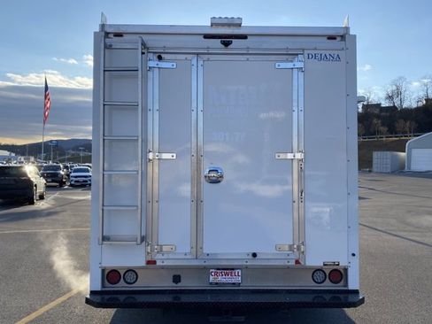 Used 2021 Chevrolet Express 3500 w/ Power Convenience Package image 4