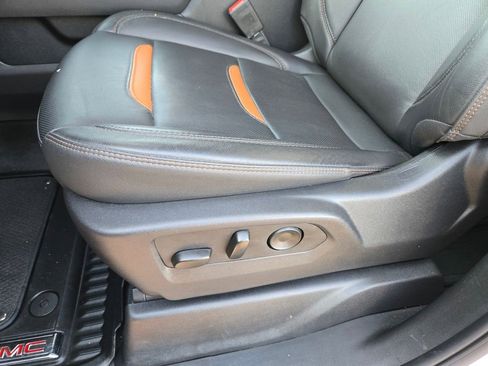 Certified 2025 GMC Sierra 1500 AT4 image 11