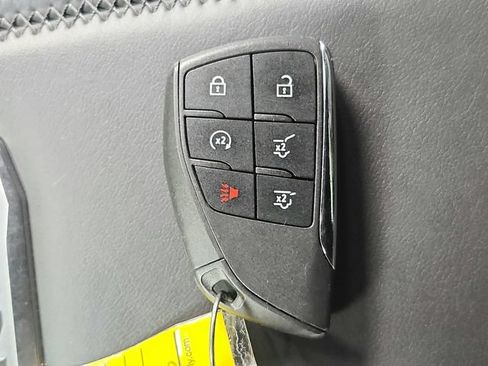 Used 2025 GMC Yukon Denali AWD/4WD image 39