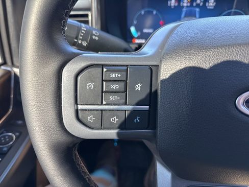 Used 2025 Ford F450 Lariat w/ FX4 Off-Road Package image 27