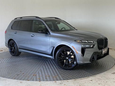 New 2026 BMW X7 M60i w/ Executive Package image 6