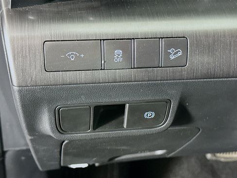 Used 2025 Hyundai Kona SEL image 17