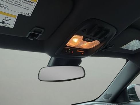 Used 2022 Chevrolet TrailBlazer RS w/ Sun and Liftgate Package image 28