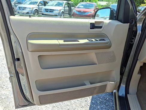 Used 2004 Ford Freestar SEL image 15