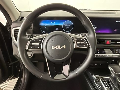 Used 2024 Kia Seltos EX AWD/4WD image 17