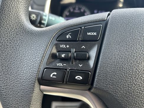 Used 2020 Hyundai Tucson SE image 13