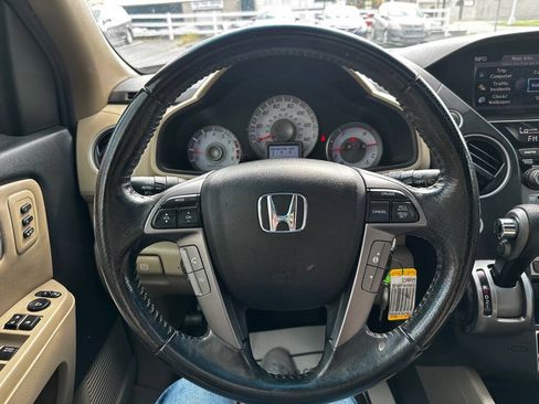 Used 2013 Honda Pilot Touring image 17