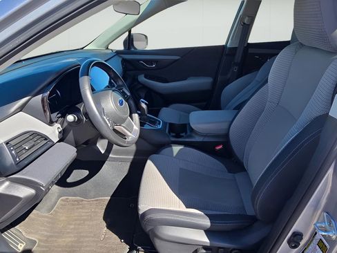 Used 2023 Subaru Outback Premium image 12